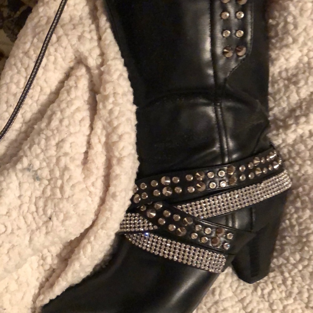 Boots - Picture 2 of 3